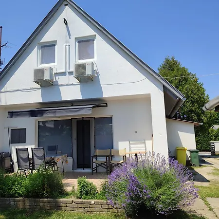Apartment Aranyharmat Eu *