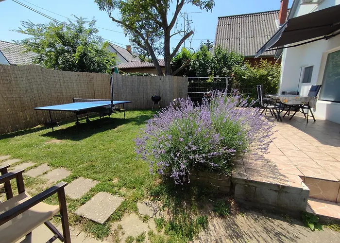 Aranyharmat Eu Apartment *